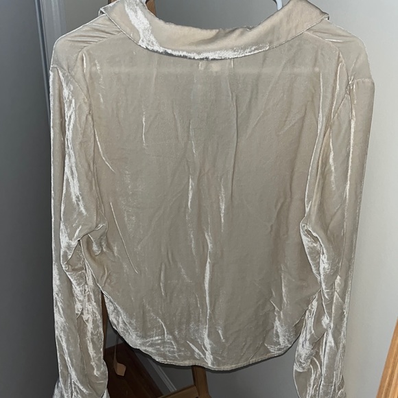 NWT Reformation Cam Velvet Top - Picture 4 of 11